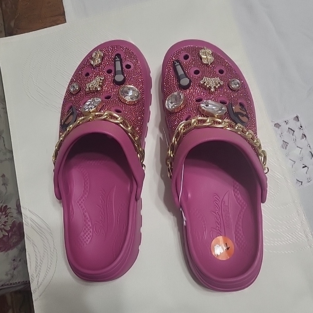 Skechers Snoop Dogg Embellished Clogs with Gold Chain
